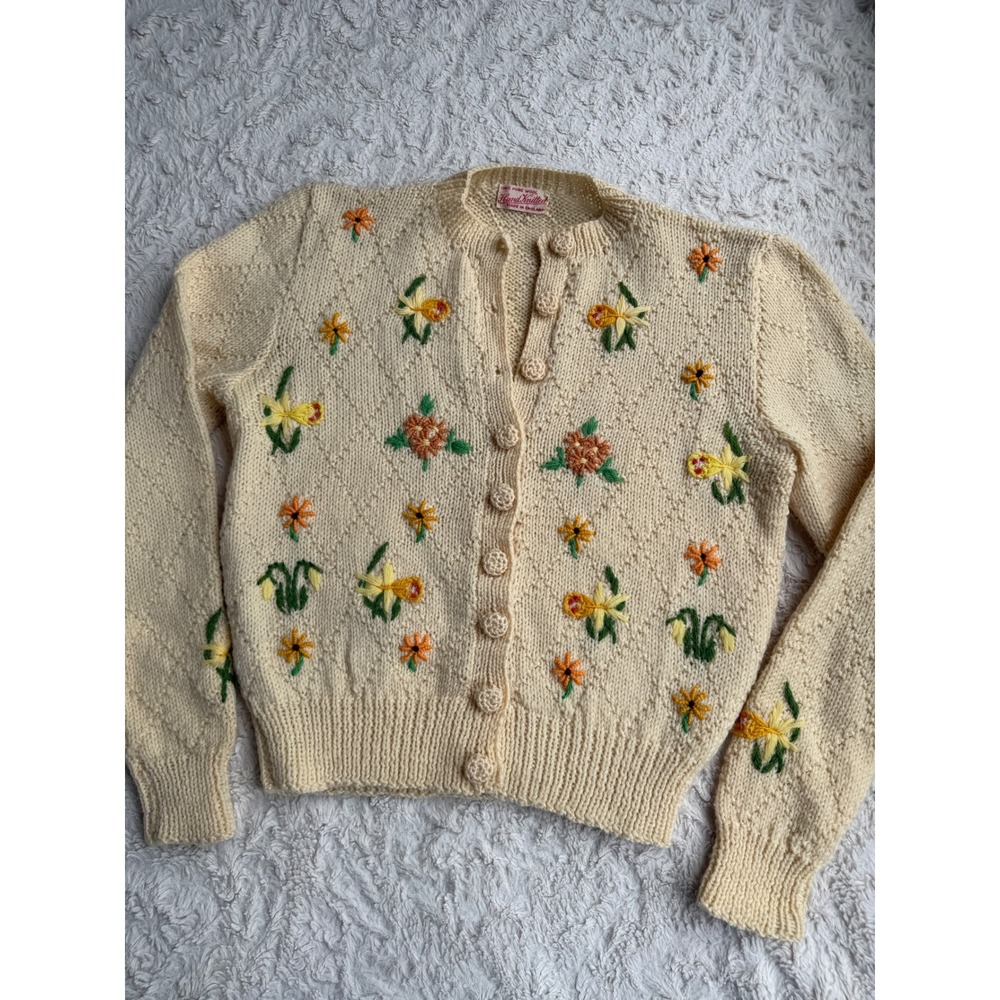 Vintage 50s Hand Knit Wool Floral Embroidered Cardigan Sweater Made in England - Picture 6 of 12